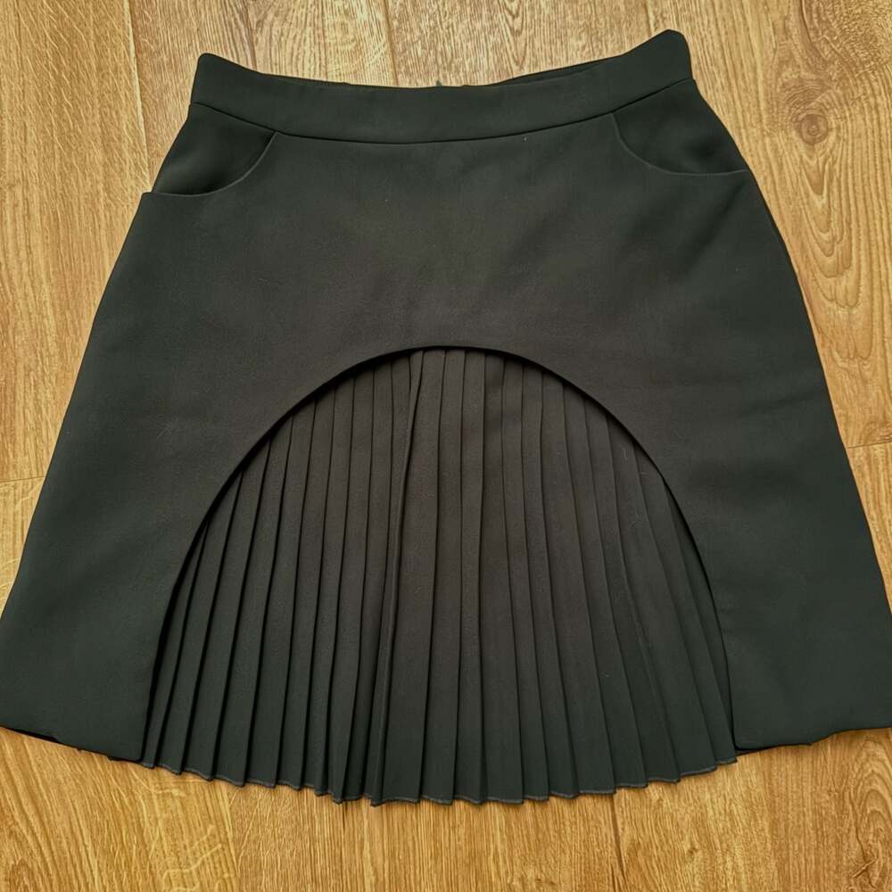 Karen Millen Tailored dark green Mini Skirt with Pleated Detail